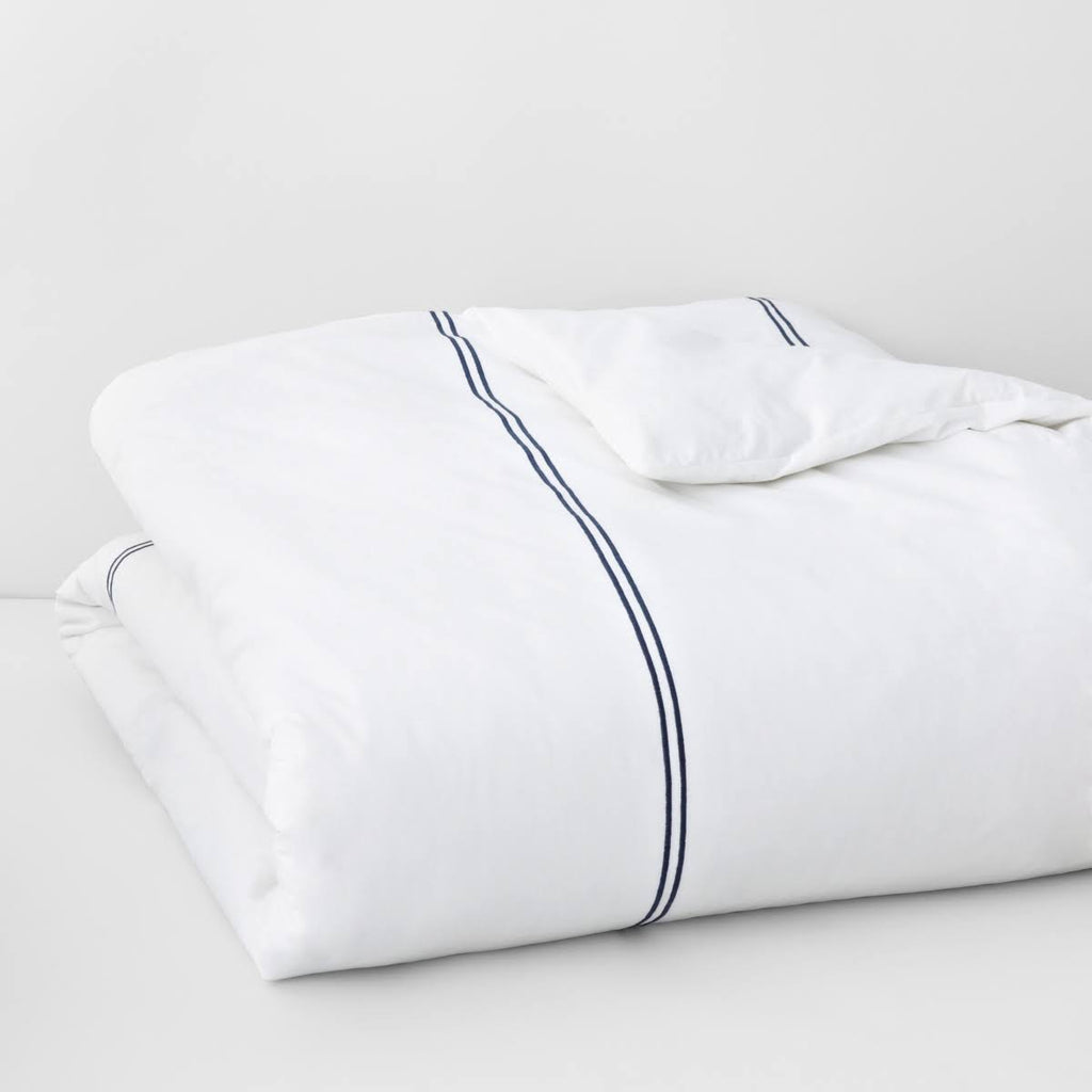 Full/Queen White/Blue Duvet Cover I696