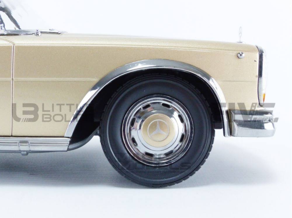 Gold 1/18 Mercedes-Benz 600 SWB W100 Z9487