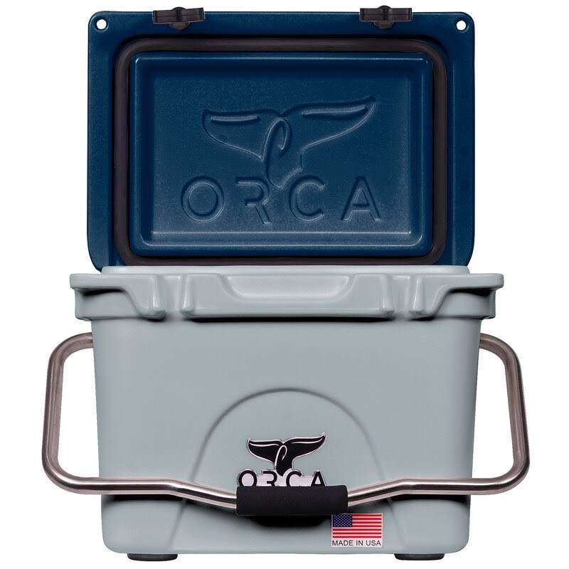 20-Quart Hard-Sided Cooler D3982