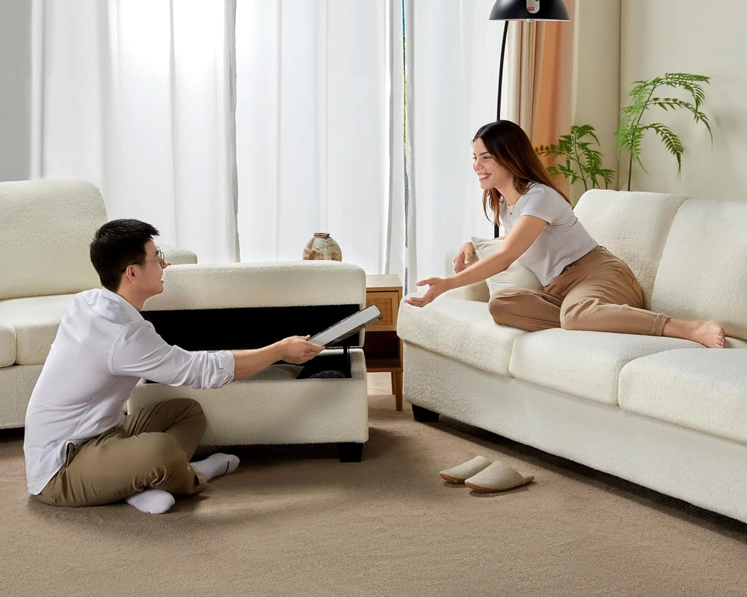 Offwhite Bouclé Ottoman Sofa V323