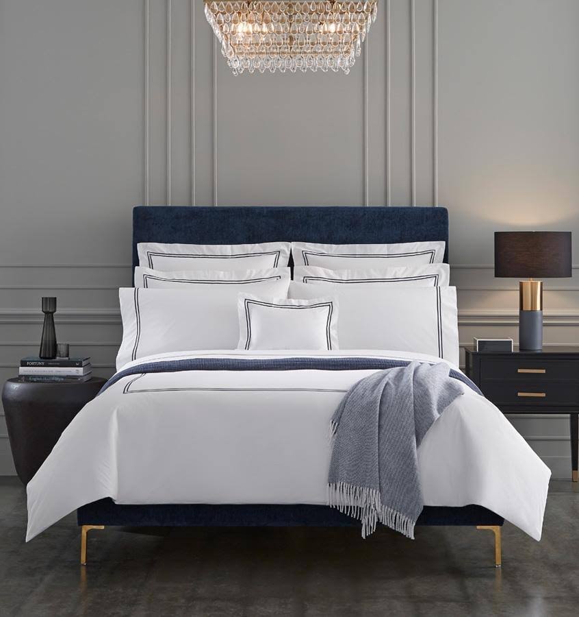 Full/Queen White/Blue Duvet Cover I696
