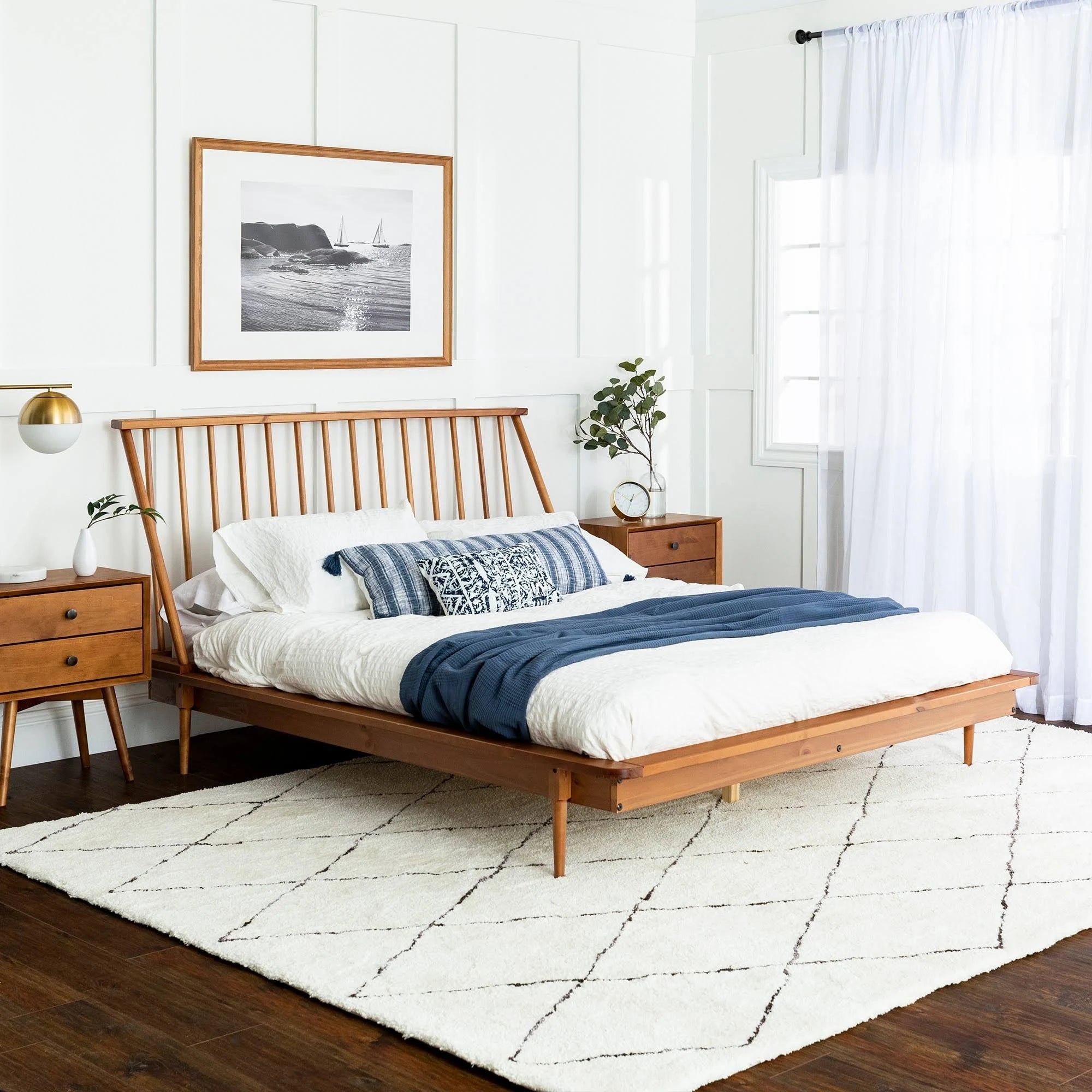 Solid Pine Wood Spindle Bed - Light Oak - Queen Q448