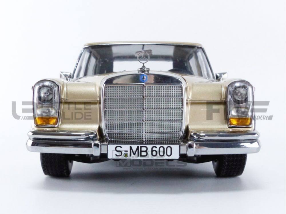 Gold 1/18 Mercedes-Benz 600 SWB W100 Z9487