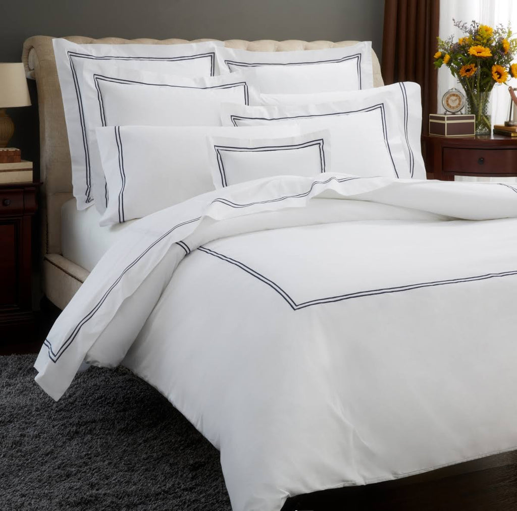 Full/Queen White/Blue Duvet Cover I696