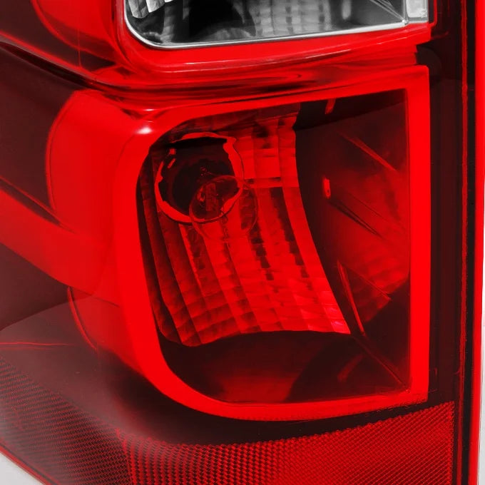 Red Clear Tail Light Passenger Right Side Replacement P901